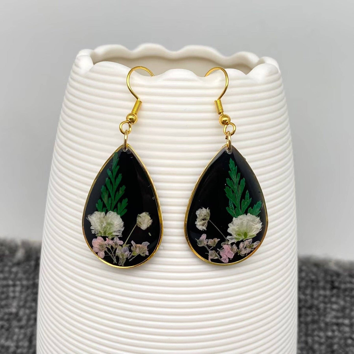 Baby’s Breath & Fern Leaf Dried floral Black Earrings