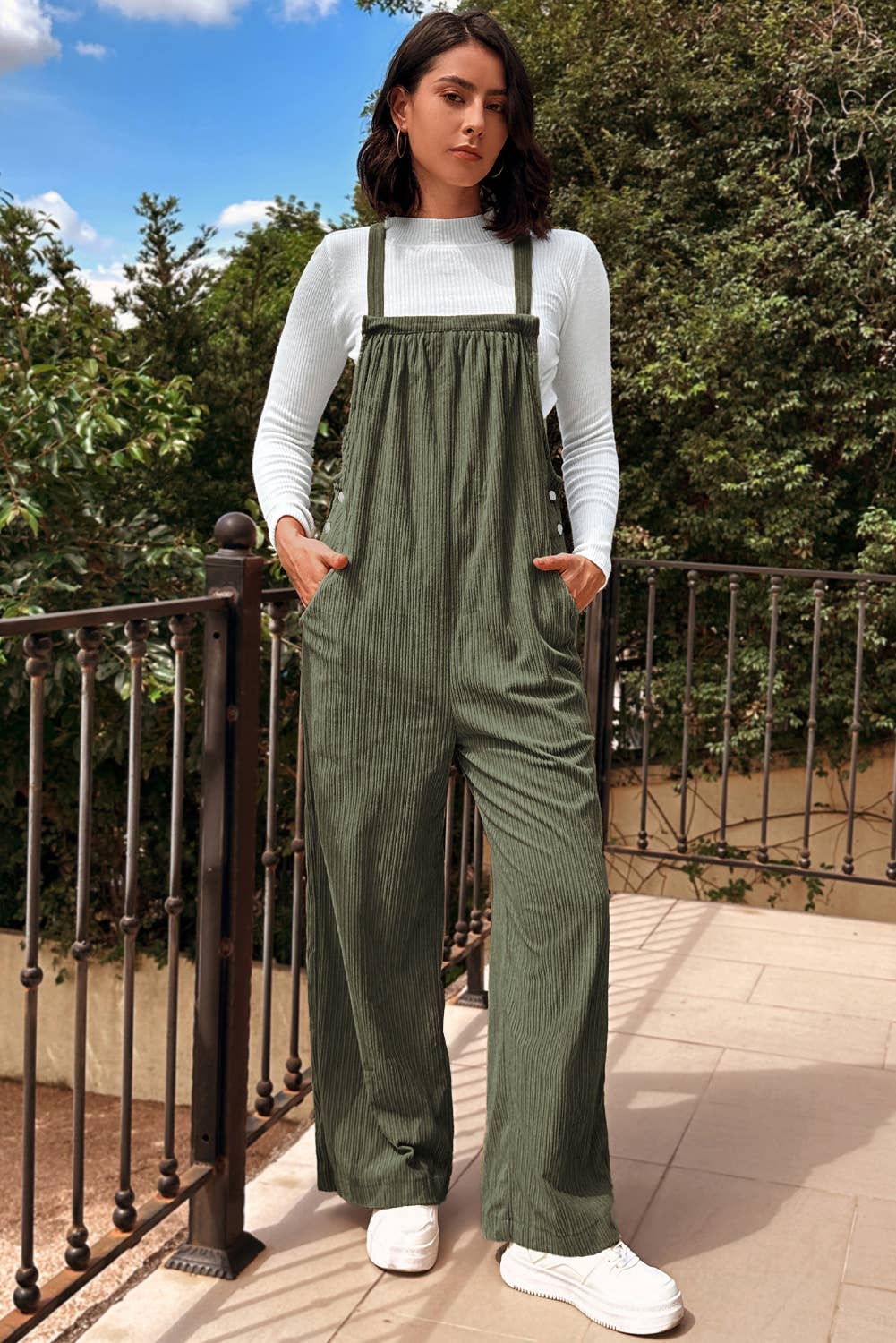 Morn Solid Pocketed Loose Fit Corduroy Overall