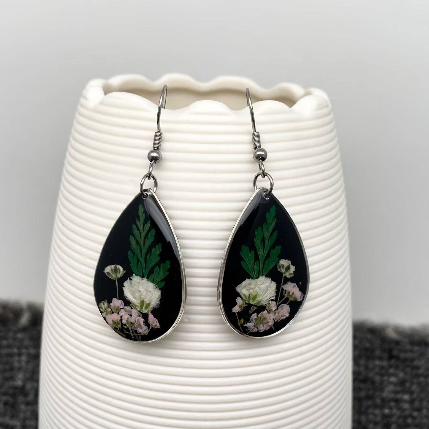 Baby’s Breath & Fern Leaf Dried floral Black Earrings
