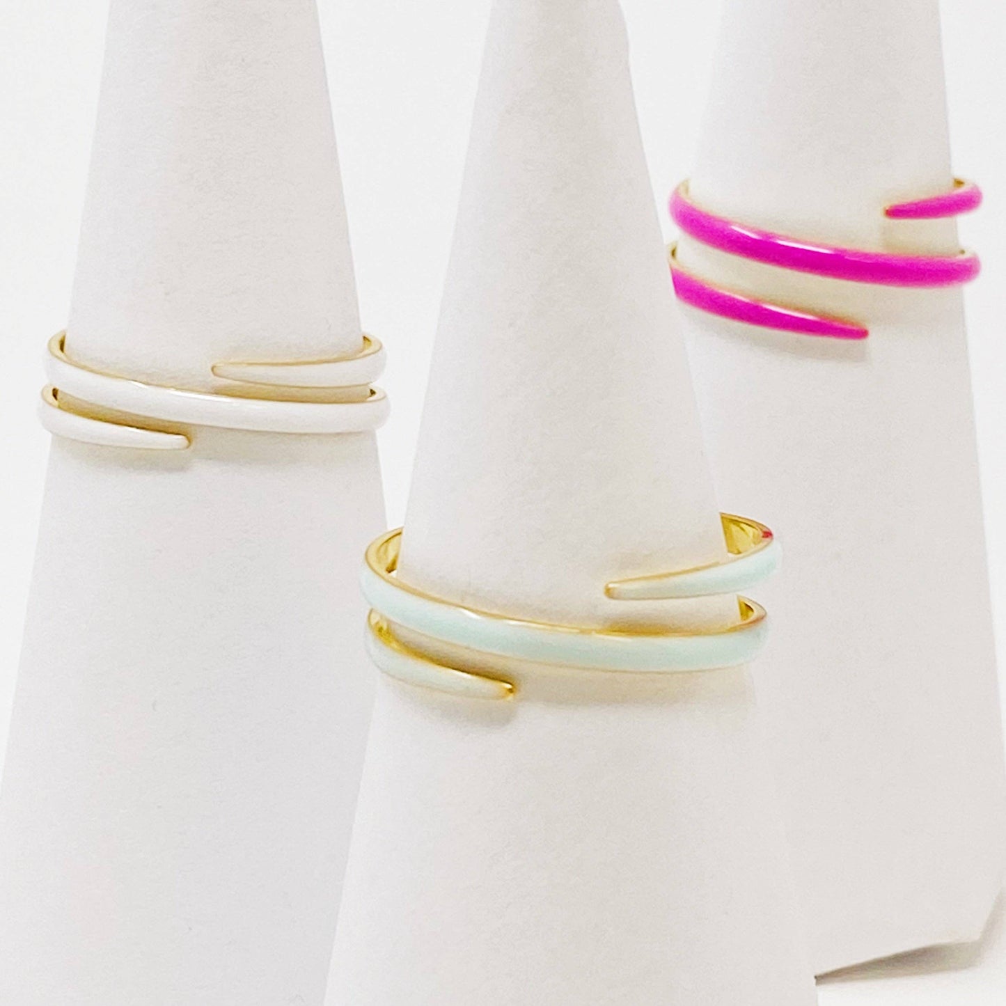 Never Fade Color Swirl Ring: White