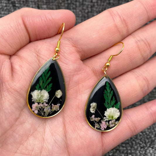 Baby’s Breath & Fern Leaf Dried floral Black Earrings