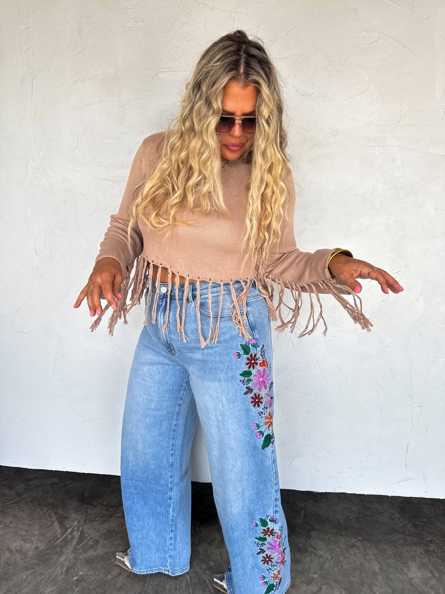 EVIE FLORAL EMBROIDERED JEANS