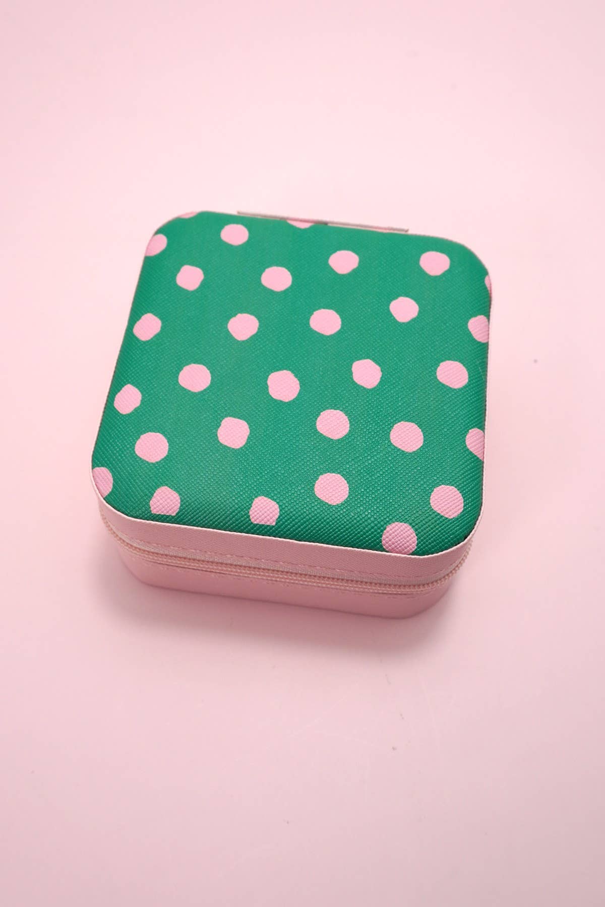 Jewelry organizer travel box