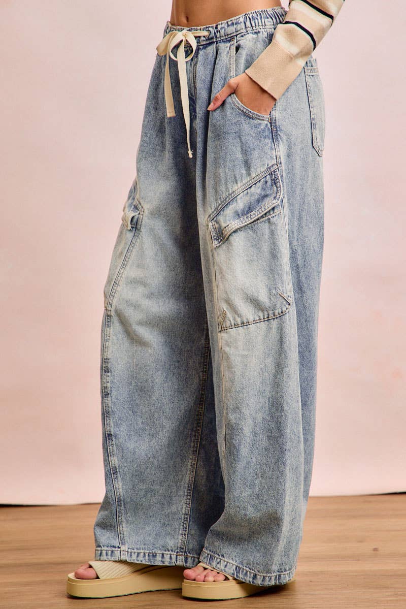 Baggy Barrel Denim Jeans with Cargo Pockets