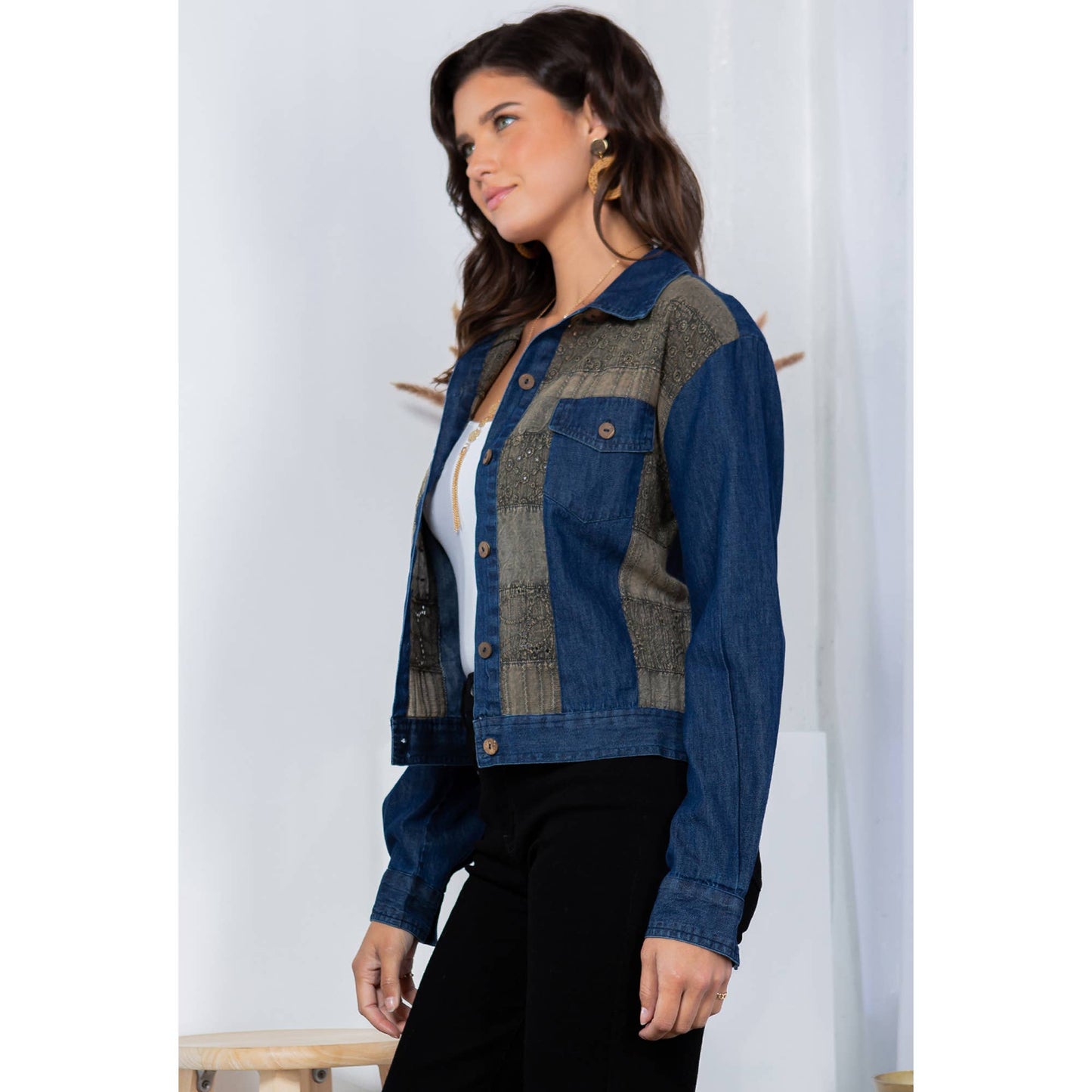 Cowgirl Chic: Cropped Denim Jacket With Printed Patchwork