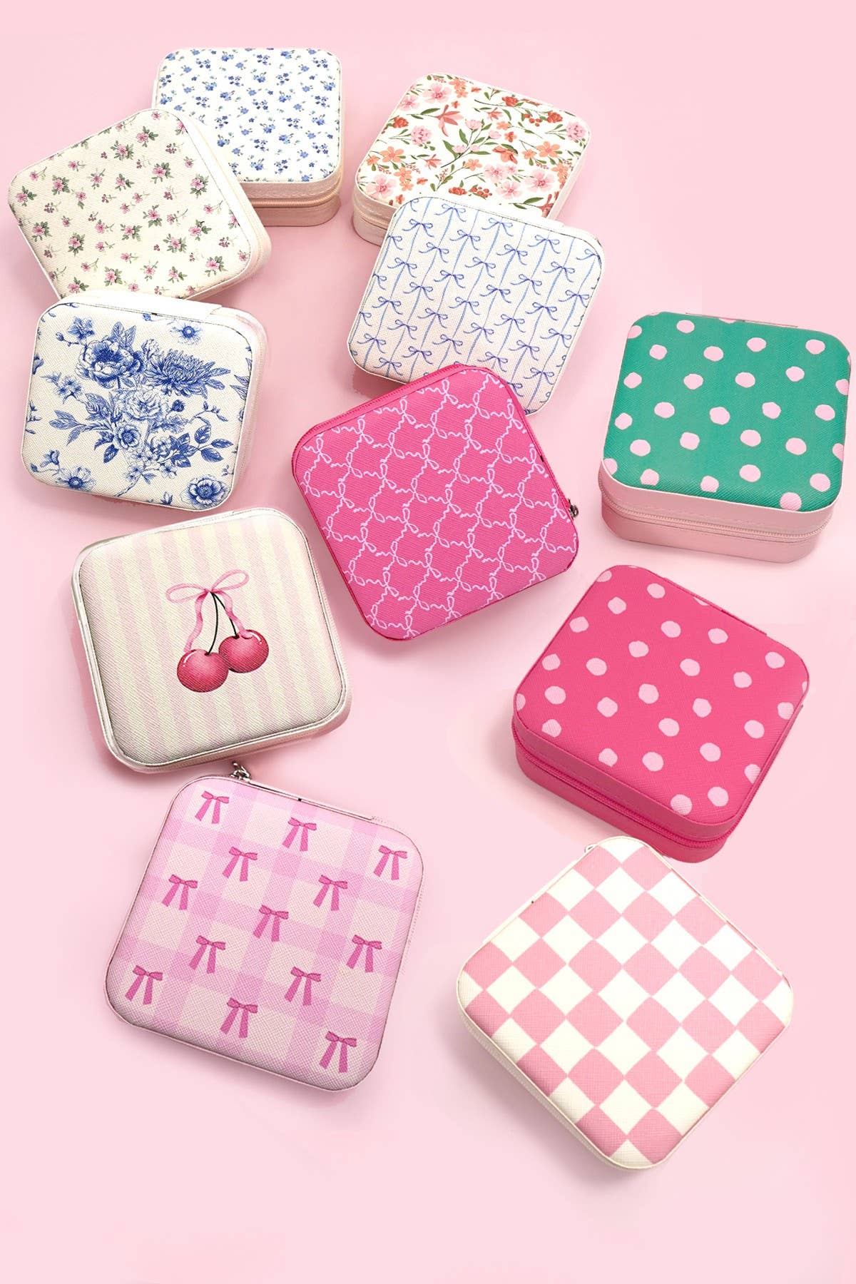 Jewelry organizer travel box