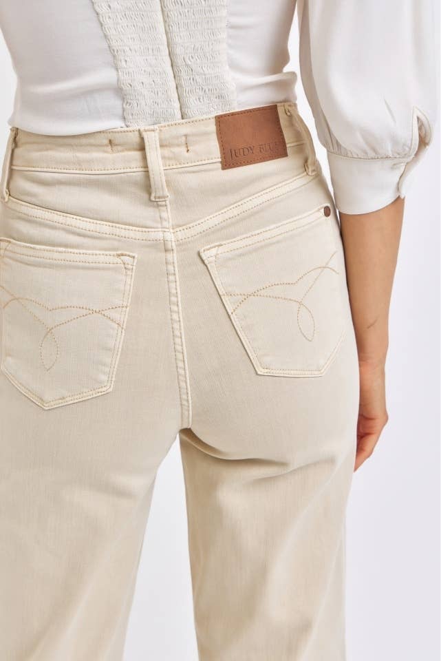 High waisted Garment Dyed Destroyed 90's Straight leg Judy Blue jeans