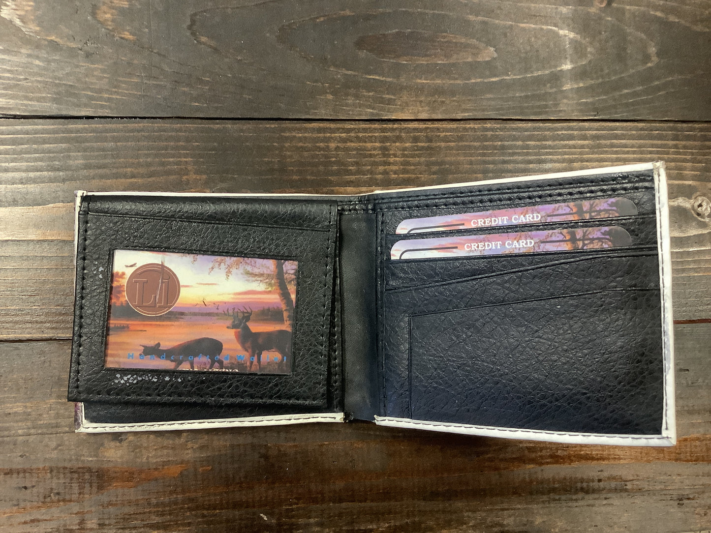 Leather Wallet Deer Print Vegan Leather Bi-Fold Wallet